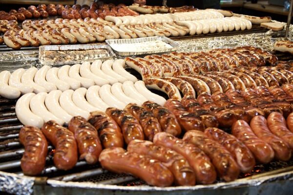 sausages-1080138_640